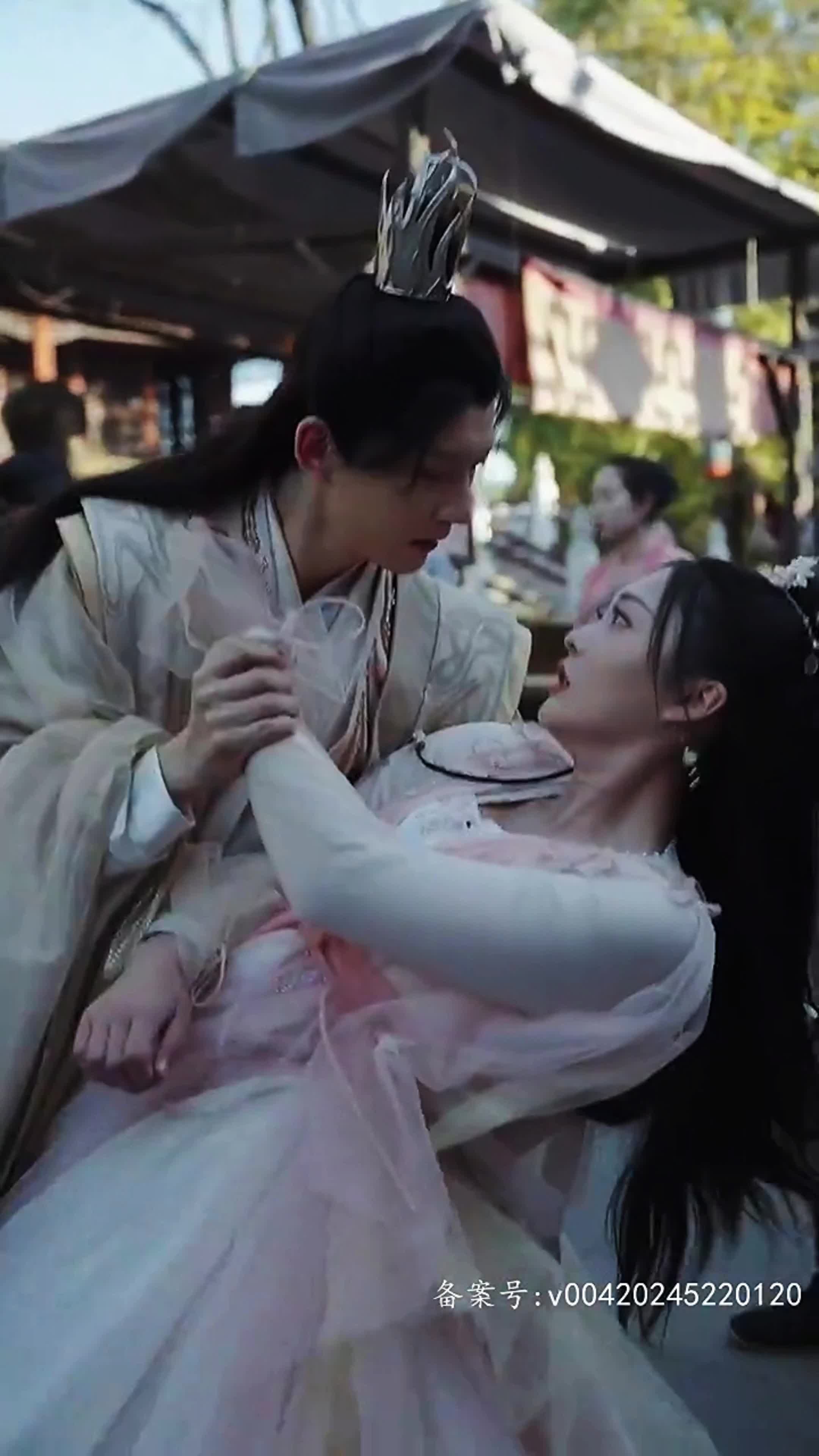 醫(yī)見鐘情，奈何陛下偏要寵我(全集)